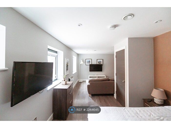 Studio To Rent In Cheapside, Liverpool, L2