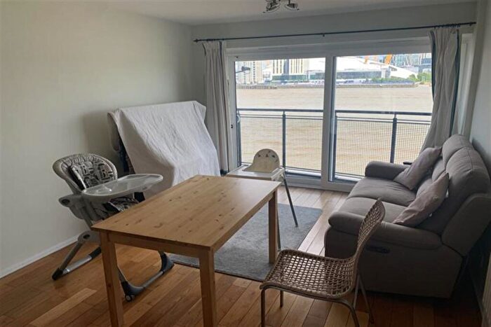 2 Bedroom Apartment To Rent In , E14
