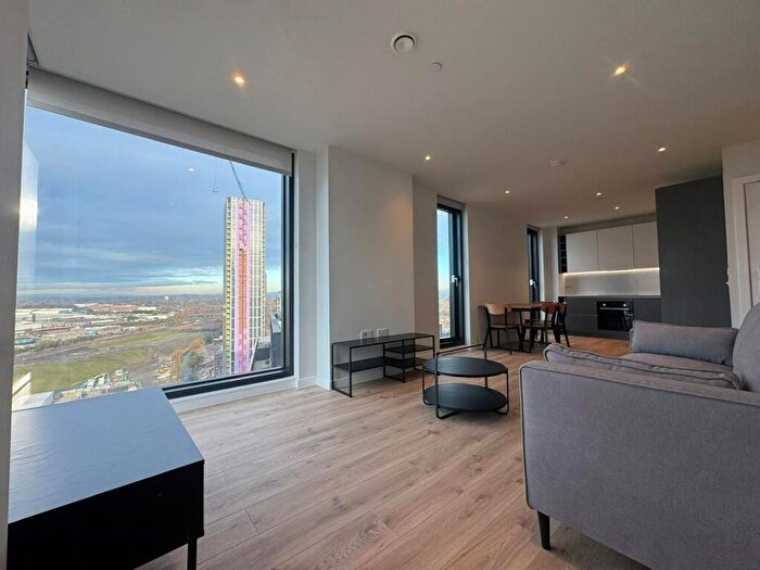 2 Bedroom Apartment To Rent In Meadowside, Angel Meadows, M4