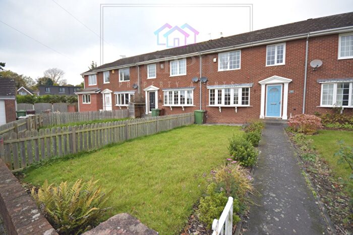 3 Bedroom Terraced House To Rent In Carleton Green Close, Pontefract, West Yorkshire, WF8