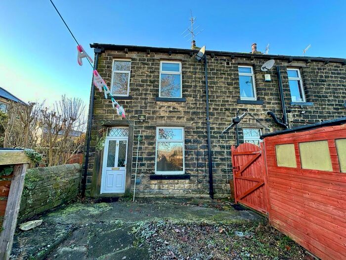 2 Bedroom Terraced House To Rent In East View, Eastburn, BD20
