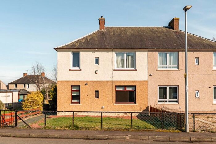 2 Bedroom Flat For Sale In Carlops Crescent, Penicuik, EH26