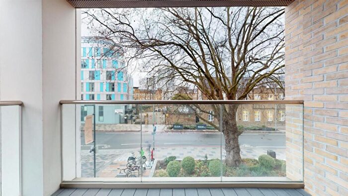 2 Bedroom Apartment To Rent In Prince Of Wales Drive, Battersea, SW11