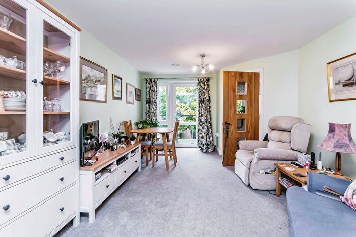 1 Bedroom Flat For Sale In Church Road, Biggin Hill, Westerham, TN16