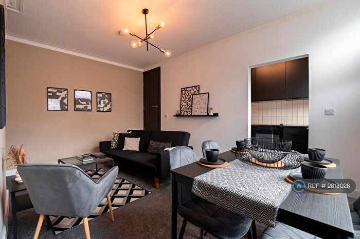 2 Bedroom Terraced House To Rent In Autumn Place, Leeds, LS6