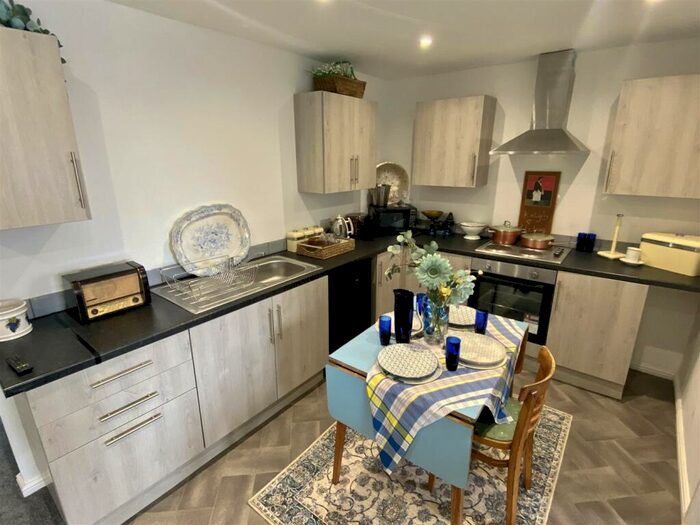 2 Bedroom Apartment To Rent In Mariners Court, Goole, DN14