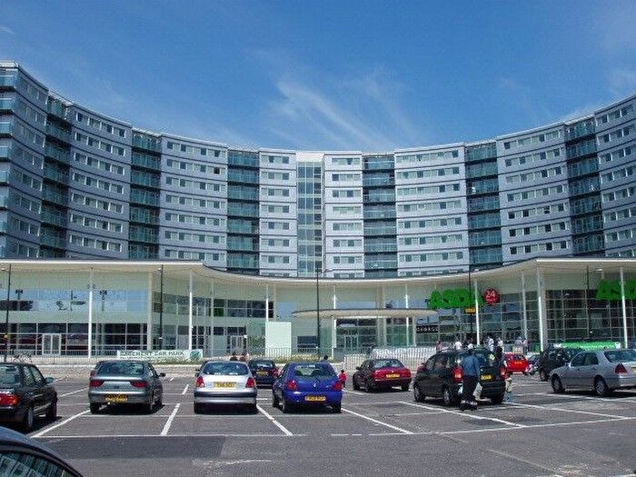 1 Bedroom Flat To Rent In Prince Regent Road, Hounslow, TW3