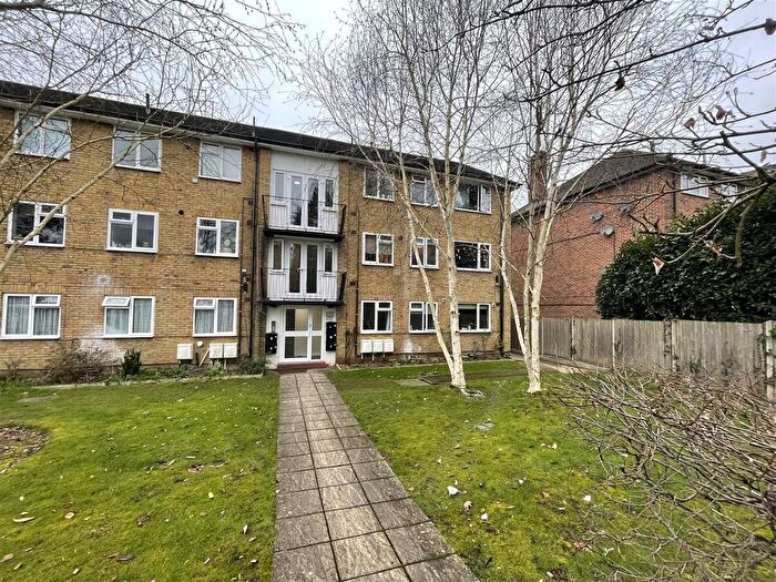 1 Bedroom Flat To Rent In Hempstead Road, Watford, WD17