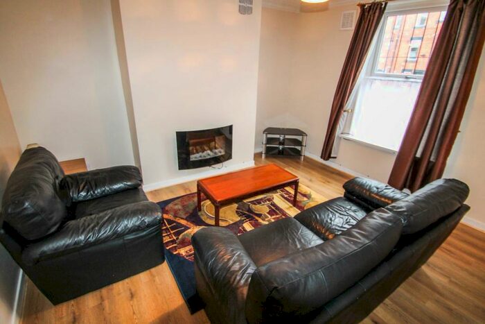 2 Bedroom Terraced House To Rent In Quarry Mount Place, Woodhouse, Leeds, LS6
