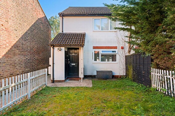 1 Bedroom Maisonette For Sale In Allnutts Road, Epping, CM16