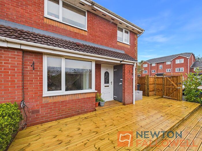 2 Bedroom Detached House For Sale In Signal Grove, Bloxwich, WS3