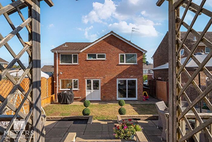 5 Bedroom Detached House For Sale In Stonechat Close, Ferndown, BH22