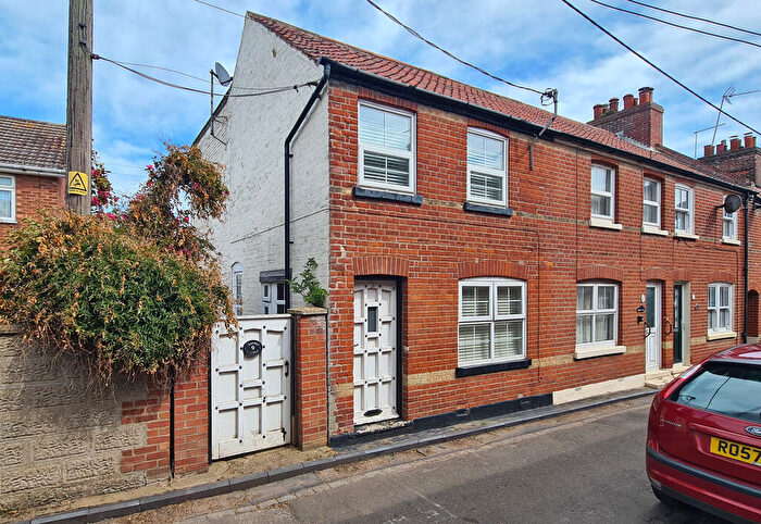 2 Bedroom End Of Terrace House For Sale In Victoria Road, Mundesley, NR11