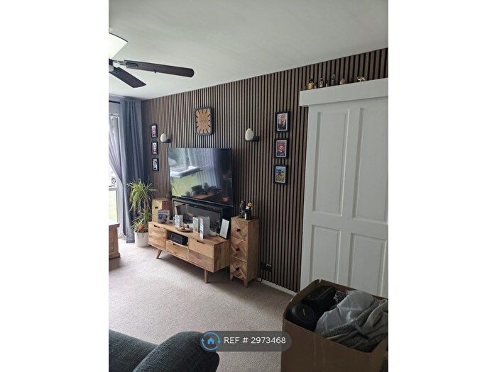 2 Bedroom Flat To Rent In Acrefield Road, Prenton, CH42