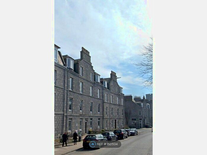 3 Bedroom Flat To Rent In Esslemont Avenue, Aberdeen, AB25