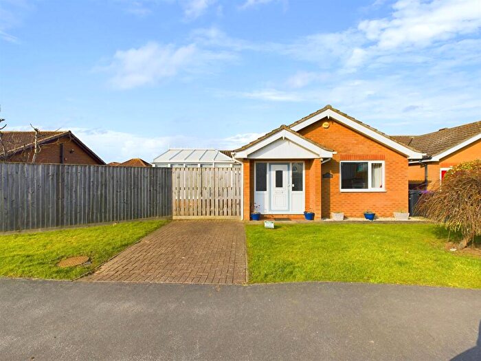 4 Bedroom Detached Bungalow For Sale In Walkington Way, Sandilands, LN12