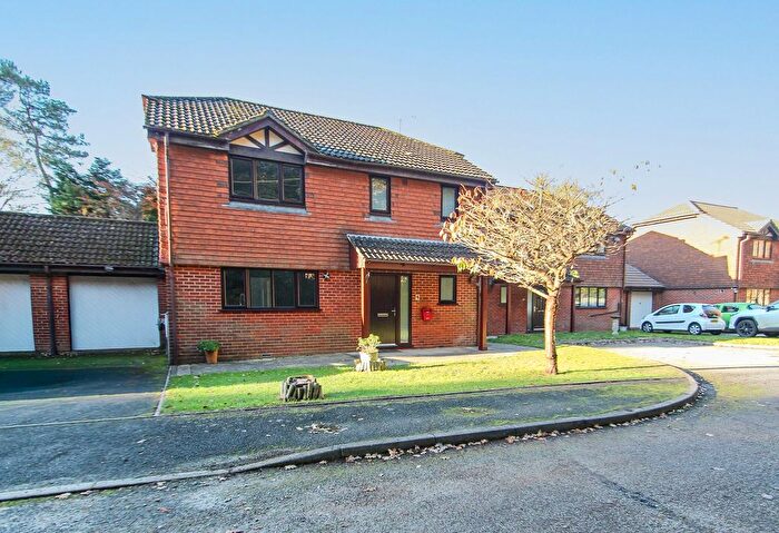 4 Bedroom Detached House For Sale In Station Close, Rotherfield, TN6