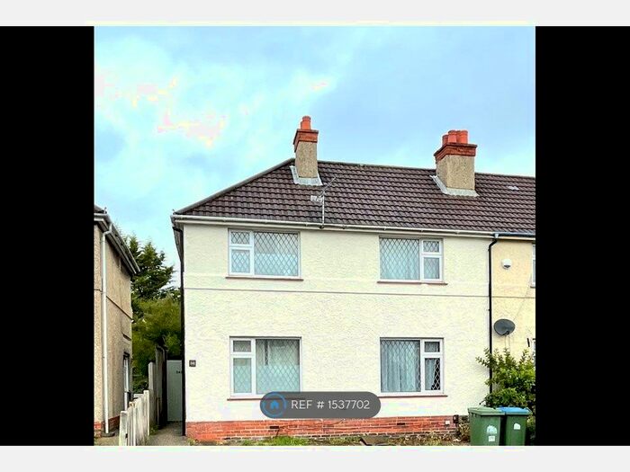 4 Bedroom Semi-Detached House To Rent In Burgess Road, Southampton, SO16