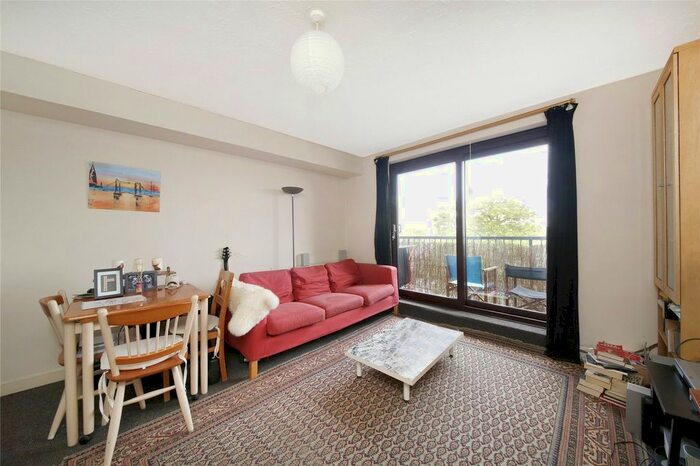 1 Bedroom Flat To Rent In Crossleigh Court, B New Cross Road, New Cross, SE14