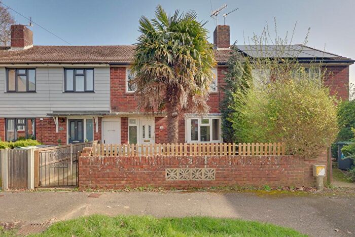 3 Bedroom Terraced House For Sale In Timsbury Crescent, Bedhampton, Havant, PO9