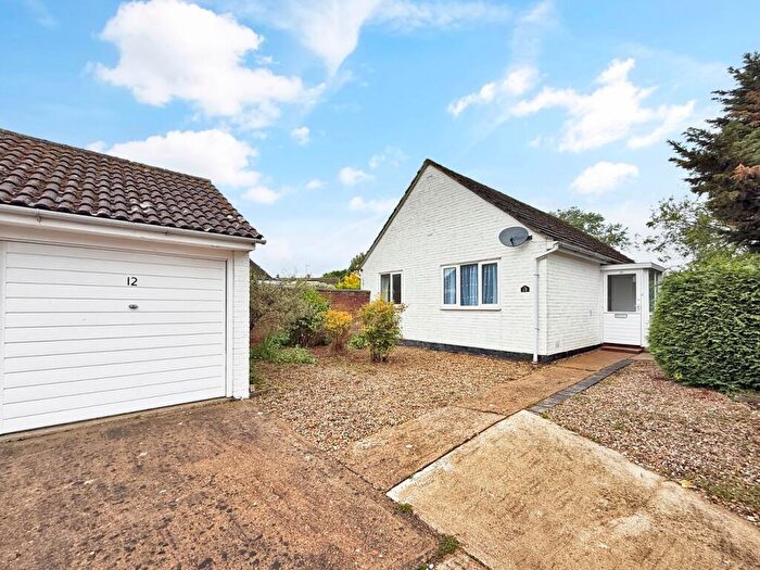2 Bedroom Detached Bungalow For Sale In James Close, Wivenhoe, Colchester, CO7