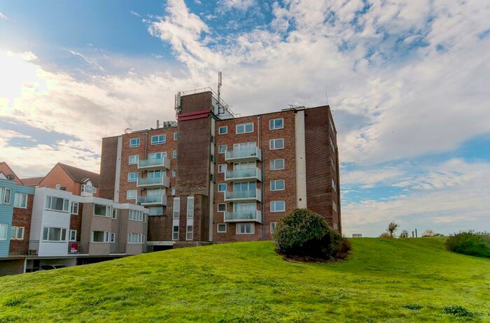 1 Bedroom Flat To Rent In Esplanade, Seaford, East Sussex, BN25