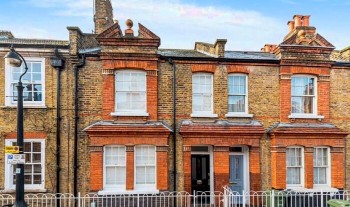 4 Bedroom House To Rent In Courtenay Street, Kennington, SE11