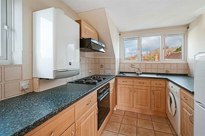 1 Bedroom Apartment To Rent In Acott Fields, Yalding, Maidstone, ME18