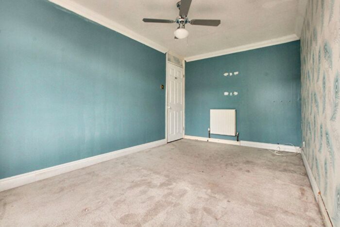 3 Bedroom Terraced House For Sale In Dengayne, Basildon, SS14