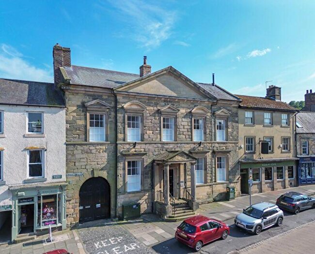 5 Bedroom Character Property For Sale In Clayport Street, Alnwick, Northumberland, NE66