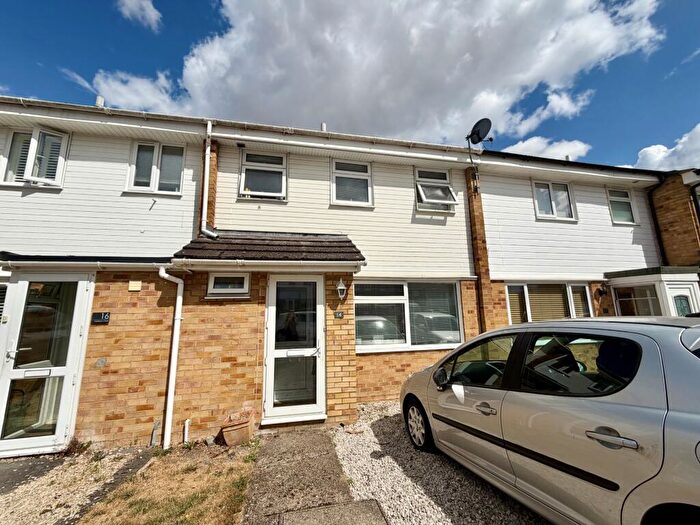 3 Bedroom Terraced House To Rent In Fairthorn Close, Tring, HP23