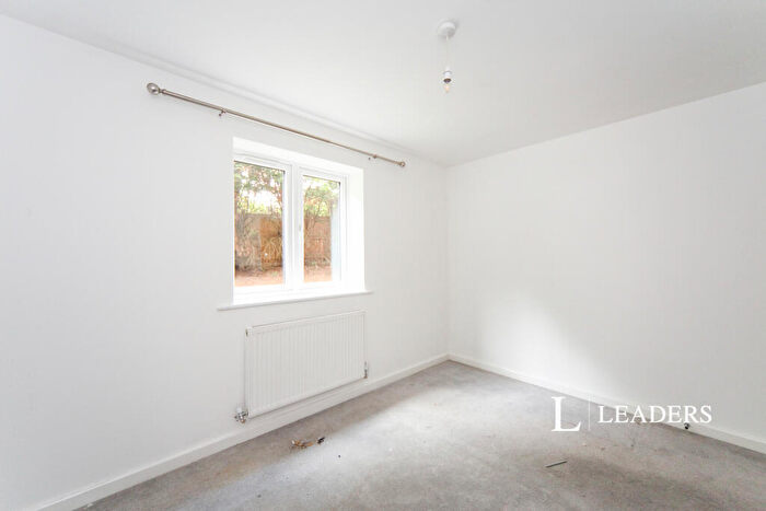 2 Bedroom Apartment To Rent In Modern Two-Bedroom Ground Floor Flat – Near Town Centre & Train Station - - Royal Navy Court - Unfurnished, LU2