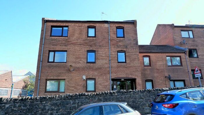 2 Bedroom Flat To Rent In Rowans Gate, Paisley, Renfrewshire, PA2