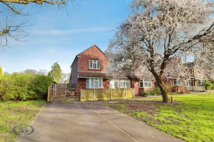 2 Bedroom Semi Detached House For Sale In Moreton Road, Crewe, CW2