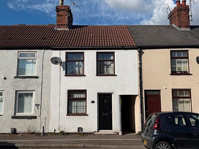 2 Bedroom Terraced House For Sale In Chatsworth Road, Chesterfield, Derbyshire, S40