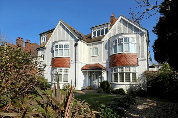3 Bedroom Flat For Sale In Parkside Gardens, London, SW19