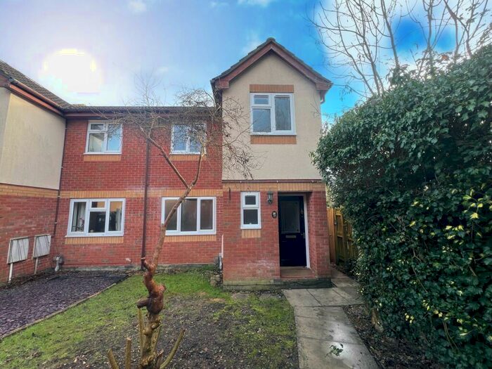 3 Bedroom House To Rent In Garratt Drive, Bradley Stoke, Bristol, BS32