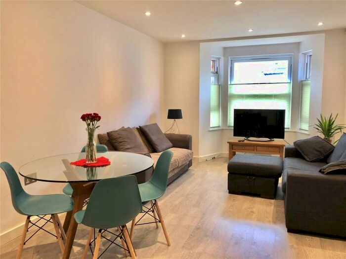 1 Bedroom Flat To Rent In Avenue Road, London, N15