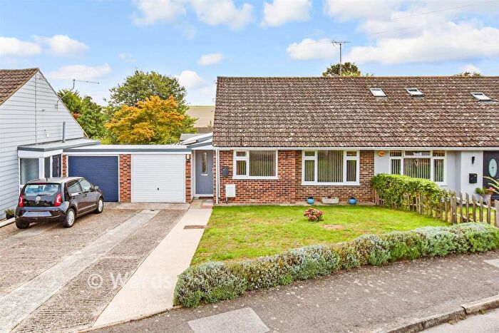 2 Bedroom Semi-Detached Bungalow For Sale In Palm Tree Close, Eythorne, Dover, Kent, CT15