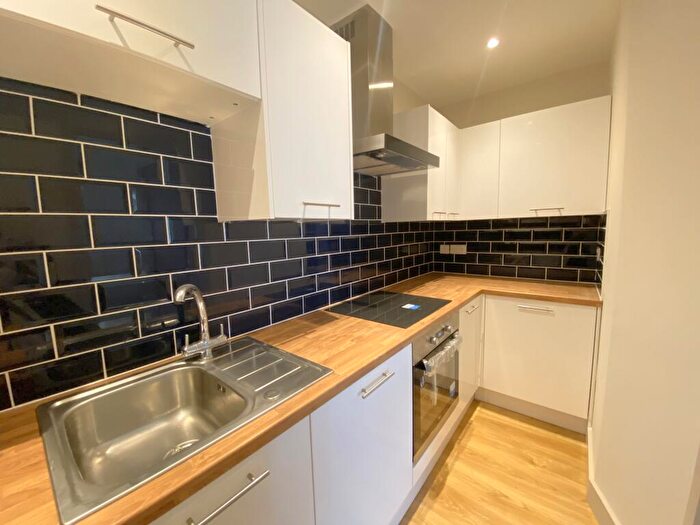 2 Bedroom Flat To Rent In St Johns Road, Bournemouth, Dorset, BH5