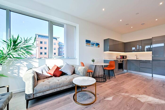 1 Bedroom Flat To Rent In Ladymead, Guildford, Guildford, GU1