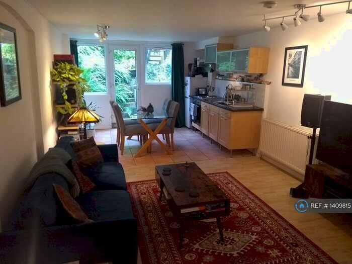 1 Bedroom Flat To Rent In Woodland Rise, London, N10