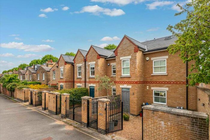 3 Bedroom Property To Rent In Forster House, Brackley Terrace, Chiswick, W4