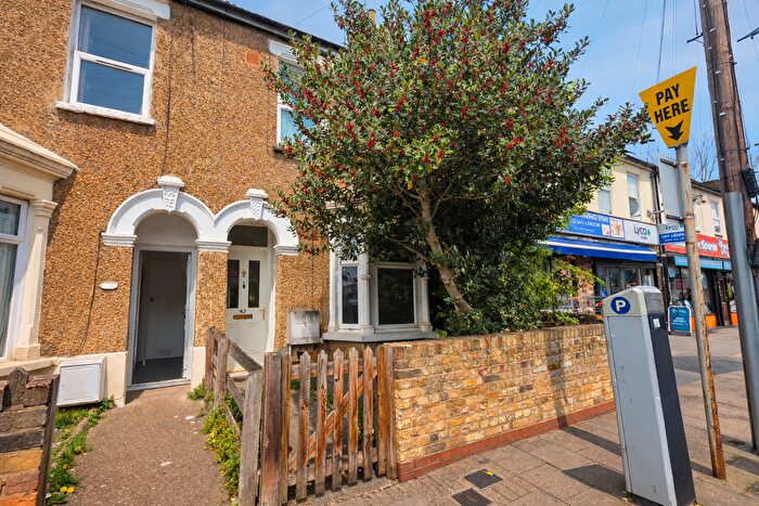 1 Bedroom Flat For Sale In Clarence Road, Grays, RM17