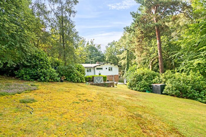 5 Bedroom Detached House For Sale In Woodlands Lane, Liss, GU33