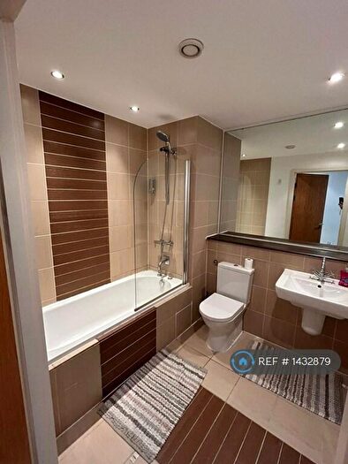 2 Bedroom Maisonette To Rent In Masson Place, Manchester, M4