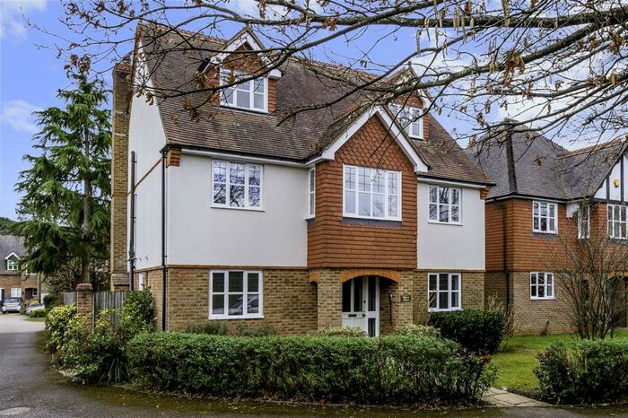 5 Bedroom Detached House To Rent In Tadworth Street, Tadworth, KT20