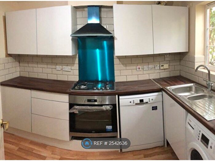 3 Bedroom Semi-Detached House To Rent In Jeavons Lane, Cambridge, CB23