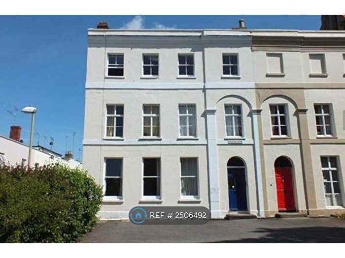 2 Bedroom Flat To Rent In Bath Road, Cheltenham, GL53