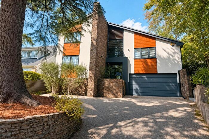 4 Bedroom Detached House For Sale In Durlston Road, Poole, BH14